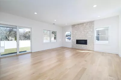 8 Van Cott Place, North Bellmore, NY 11710 - Photo 5