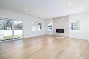 8 Van Cott Pl, North Bellmore, NY 11710 - Photo 5