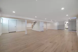 8 Van Cott Pl, North Bellmore, NY 11710 - Photo 11