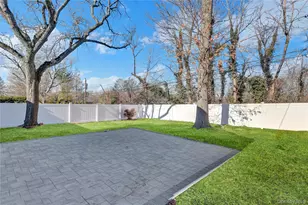 105 Radcliff Ave, Port Washington, NY 11050 - Photo 45