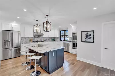 105 Radcliff Avenue, Port Washington, NY 11050 - Photo 17