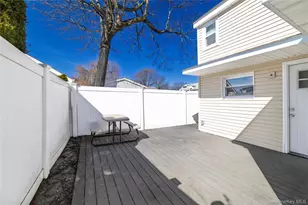 237 Porterfield Pl, Freeport, NY 11520 - Photo 17