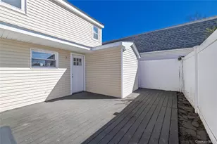 237 Porterfield Pl, Freeport, NY 11520 - Photo 19