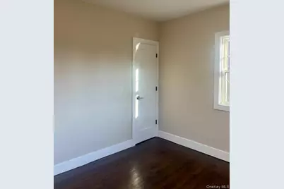 1026 Glen Cove Avenue, Glen Head, NY 11545 - Photo 9