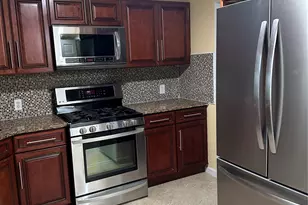 187-40 Hilburn Ave, Saint Albans, NY 11412 - Photo 5