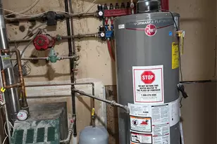 187-40 Hilburn Ave, Saint Albans, NY 11412 - Photo 17