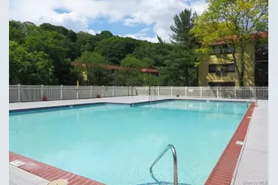 12 Granada Crescent #12-1, White Plains, NY 10603 - Photo 3