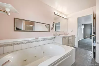 186 Violet Avenue, Poughkeepsie, NY 12601 - Photo 33