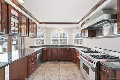 186 Violet Avenue, Poughkeepsie, NY 12601 - Photo 13