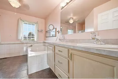 186 Violet Avenue, Poughkeepsie, NY 12601 - Photo 31