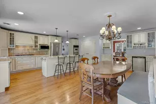 3 Melrose Ct, Dix Hills, NY 11746 - Photo 15