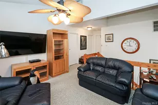 55 Kristin Ln, Hauppauge, NY 11788 - Photo 21