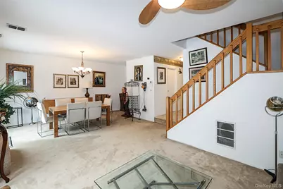 55 Kristin Lane, Hauppauge, NY 11788 - Photo 17
