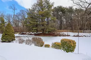 55 Kristin Ln, Hauppauge, NY 11788 - Photo 35