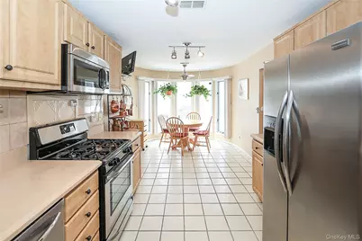 55 Kristin Lane, Hauppauge, NY 11788 - Photo 7