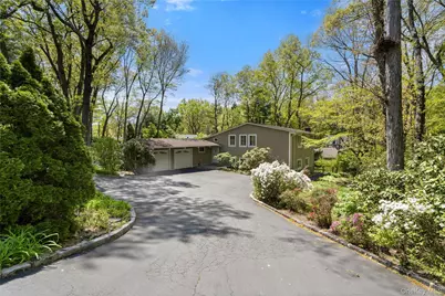 6 Split Oak Drive, East Norwich, NY 11732 - Photo 1
