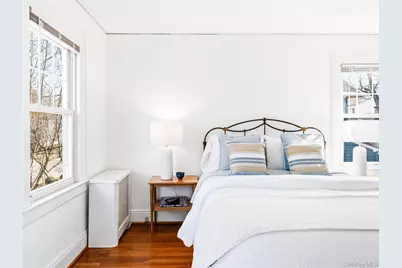 138 Hillcrest Avenue, Manhasset, NY 11030 - Photo 27