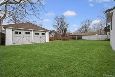 9 Joseph Street, Bay Shore, NY 11706 - Photo 3