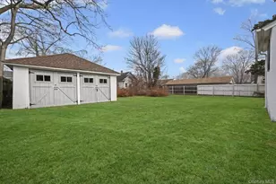 9 Joseph St, Bay Shore, NY 11706 - Photo 3