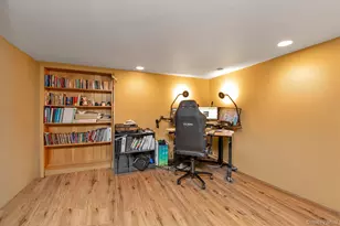 301 Cameo Dr, Massapequa, NY 11758 - Photo 21