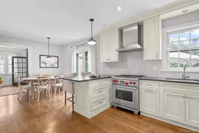 35 Wildwood Road, New Rochelle, NY 10804 - Photo 9