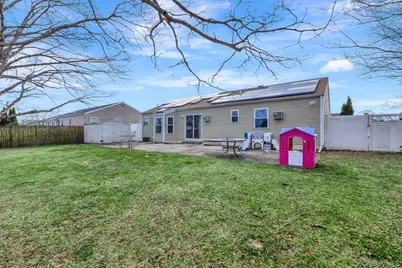 39 Frost Valley Drive, Patchogue, NY 11772 - Photo 19