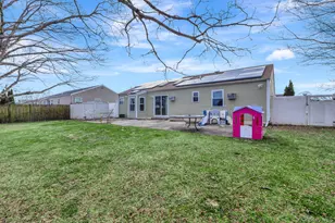 39 Frost Valley Dr, Patchogue, NY 11772 - Photo 19