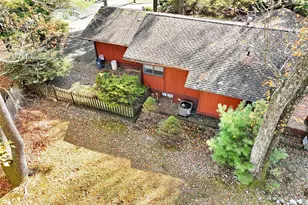 13 Lomond Ave, Chestnut Ridge, NY 10977 - Photo 5