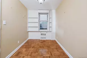 1 Oakridge Pl, Eastchester, NY 10709 - Photo 9