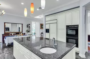 58 Stonehill Dr S, Manhasset, NY 11030 - Photo 9