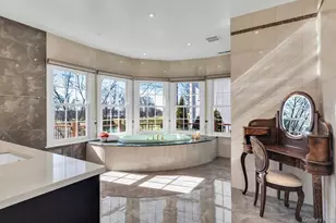 58 Stonehill Dr S, Manhasset, NY 11030 - Photo 23