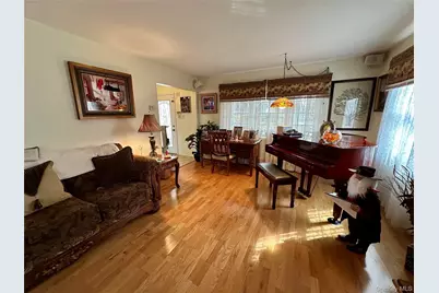 46 Wilmont Turn, Coram, NY 11727 - Photo 5