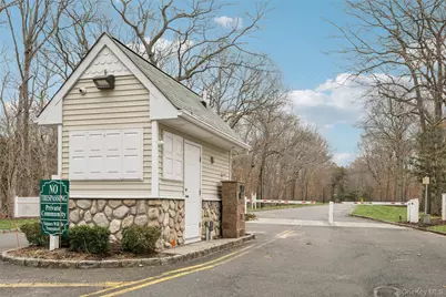 154 Farm House Court, Manorville, NY 11949 - Photo 29