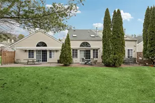 154 Farm House Ct, Manorville, NY 11949 - Photo 21