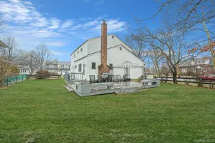 60 Iroquois Dr, Brightwaters, NY 11718 - Photo 3