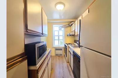 14035 Burden Crescent #504, Jamaica, NY 11435 - Photo 5