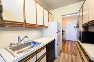 140-35 Burden Crescent, Jamaica, NY 11435 - Photo 7