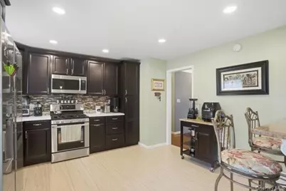 209 Summit Drive, New Windsor, NY 12553 - Photo 3
