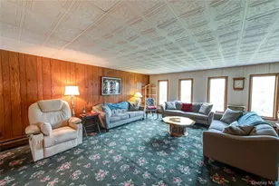 55 Ball Park Ln, Hicksville, NY 11801 - Photo 3