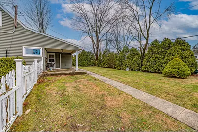 55 Ball Park Lane, Hicksville, NY 11801 - Photo 17