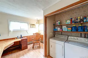 55 Ball Park Ln, Hicksville, NY 11801 - Photo 9