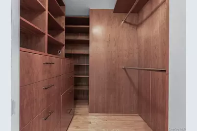 2 Amherst Road E, Great Neck, NY 11021 - Photo 29