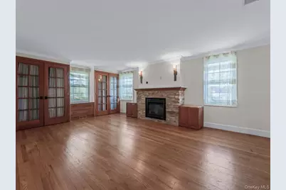 2 Amherst Road E, Great Neck, NY 11021 - Photo 21