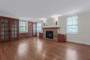 2 Amherst Road E, Great Neck, NY 11021 - Photo 21