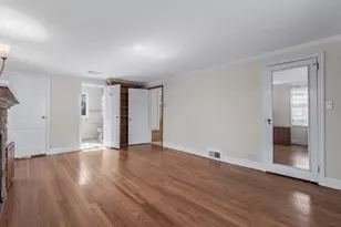 2 Amherst Road E, Great Neck, NY 11021 - Photo 23