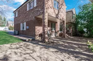 2 Amherst Road E, Great Neck, NY 11021 - Photo 41