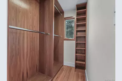 2 Amherst Road E, Great Neck, NY 11021 - Photo 25