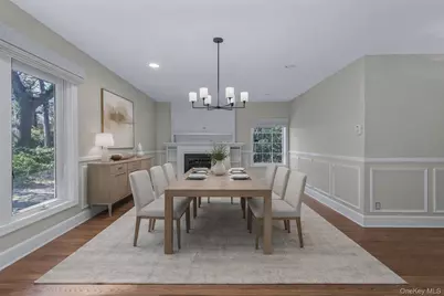 2 Amherst Road E, Great Neck, NY 11021 - Photo 17