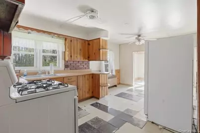 32 Heinsman Lane, Wallkill, NY 12589 - Photo 11