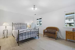 190 Poplar Ct, Wantagh, NY 11793 - Photo 13